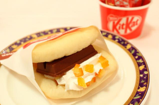 Illustration for article titled Kit-Kat Sandwiches! Japan Has Kit-Kat Sandwiches.